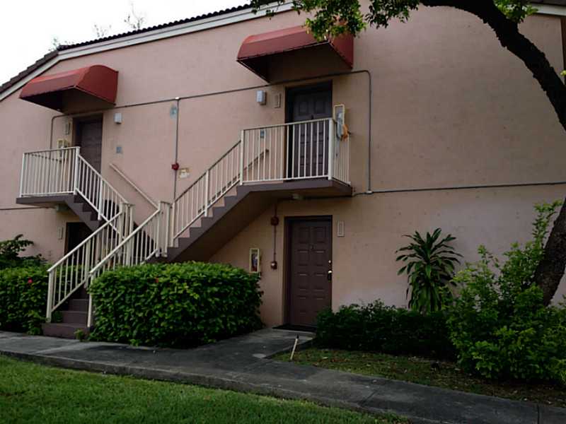  7200 NW 179 ST # 106, Hialeah, Florida photo