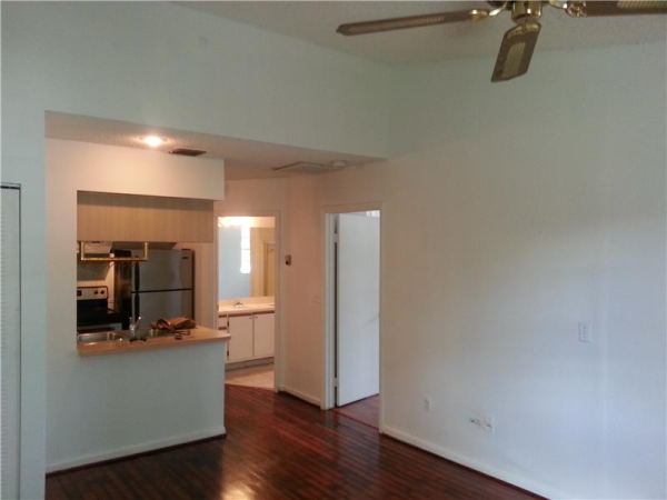  18308 68 AV # P, Hialeah, Florida photo