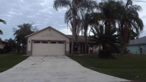  1891 SE Mantua Street, Port Saint Lucie, FL photo