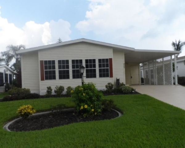  8527 Gallberry Circle, Port Saint Lucie, FL photo