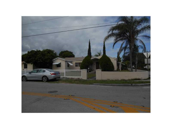  1629 JOHNSON ST, Hollywood, Florida photo