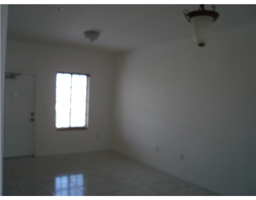  6940 179 ST # 402, Miami, Florida photo