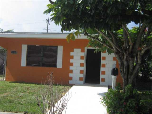  2303 HOOD ST, Hollywood, Florida photo