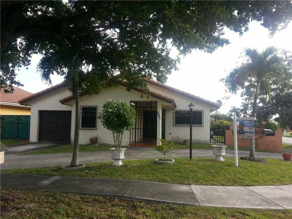  2525 SW 138 AV, Miami, Florida photo