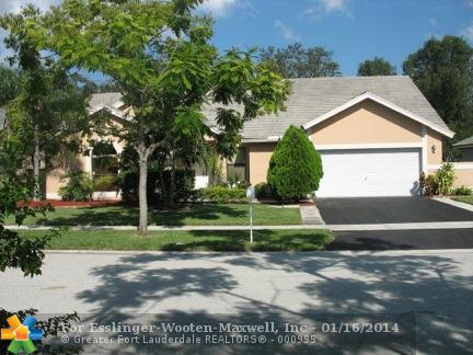  1834 NW 103 AV, Plantation, Florida photo