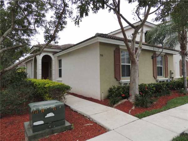  918 NE 42 TE, Homestead, Florida photo