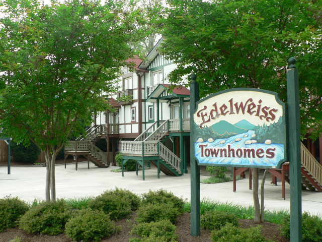  426 Edelweiss Strasse #3, Helen, GA photo