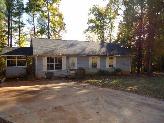  697 ROCKY PT RD, COVINGTON, GA photo