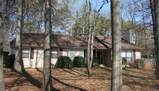  104 Landover Dr, Stockbridge, GA photo