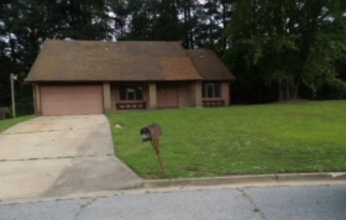  150 Valley Bend Ln, College Park, GA photo