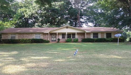  4528 Raleigh Drive, Decatur, GA photo