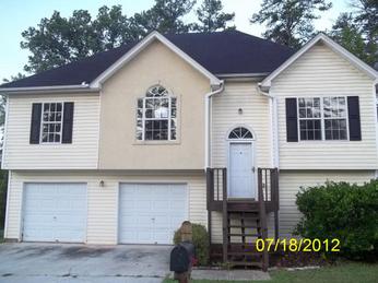  5569 Claridge Cir, Lithonia, GA photo