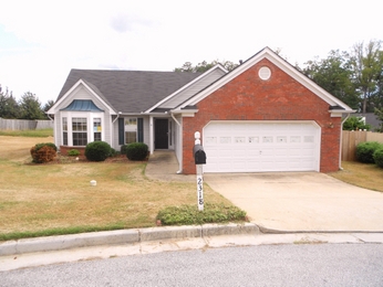  2318 Hillvale Circle, Lithonia, GA photo