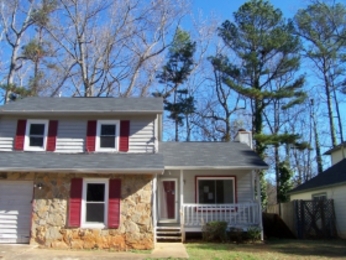  1043 Mainstreet Lake Dr, Stone Mountain, GA photo