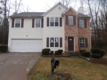  912 Shadow Lakes Dr, Lithonia, GA photo