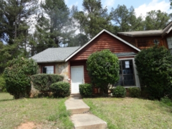  838 Heritage Oaks Dr, Stone Mountain, GA photo