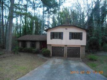  587 Navarre Drive, Stone Mountain, GA photo