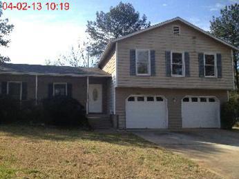  5465 Winslow Xing N, Lithonia, GA photo