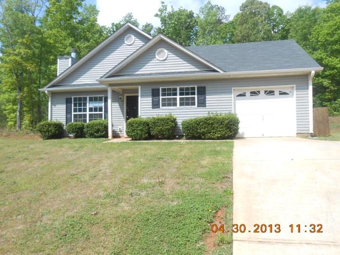  70 Summer Breeze Ct, Covington, GA photo