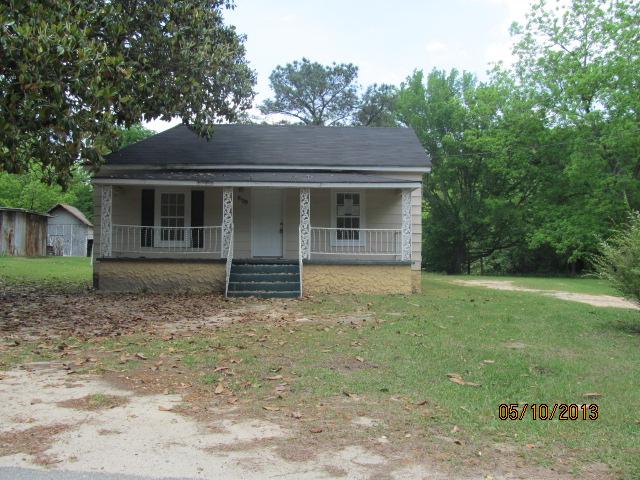  609 East South Central Ave., Tennille, GA photo