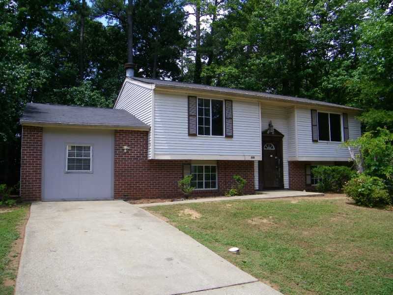  2121 Scarbrough Rd, Stone Mountain, Georgia  photo