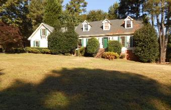  5131 Clearwater Dr, Stone Mountain, GA photo