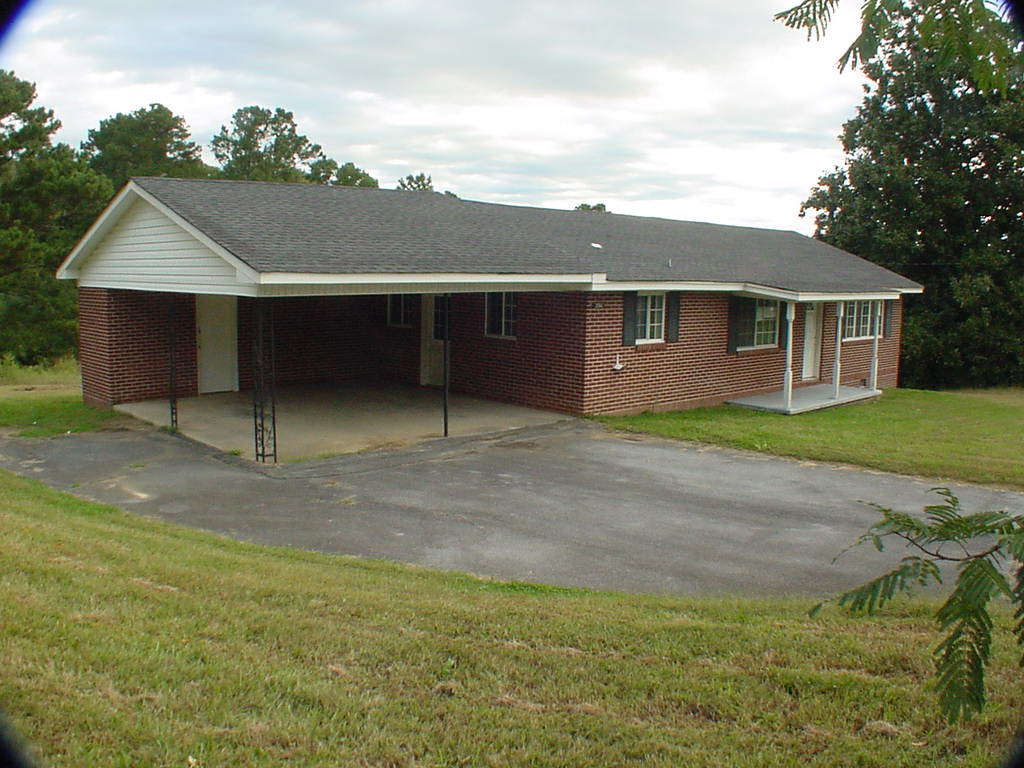  394 Lovebridge Road, Calhoun, GA photo