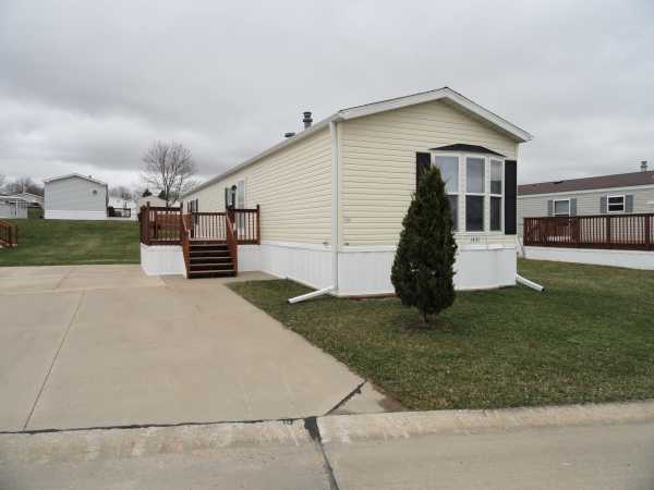  1431 Eagleview Dr., Marion, IA photo