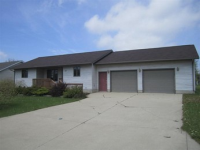 137 Indian Ave, Forest City, IA 50436