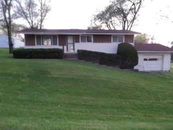  2039 Story Drive, Knoxville, IA photo