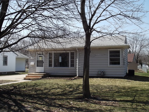  1309 N 13th St, Estherville, IA photo