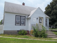 202 3rd Ave SW, State Center, IA 50247