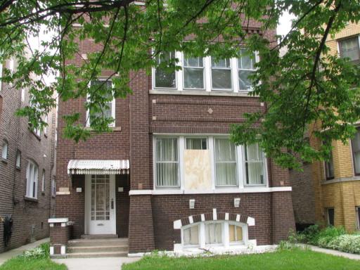  4039 W Barry Ave, Chicago, IL photo