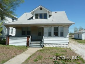  633 State St, Wood River, IL photo