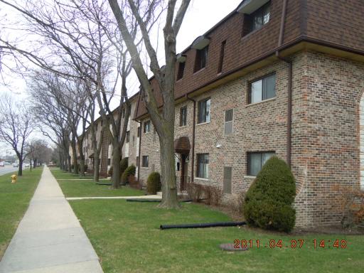  7600 W Lawrence Ave Unit 3b, Harwood Heights, IL photo