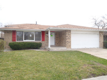 17513 Cypress Ave, Country Club Hill, IL photo
