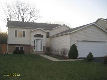  436 N Oakwood Ave, Waukegan, IL photo