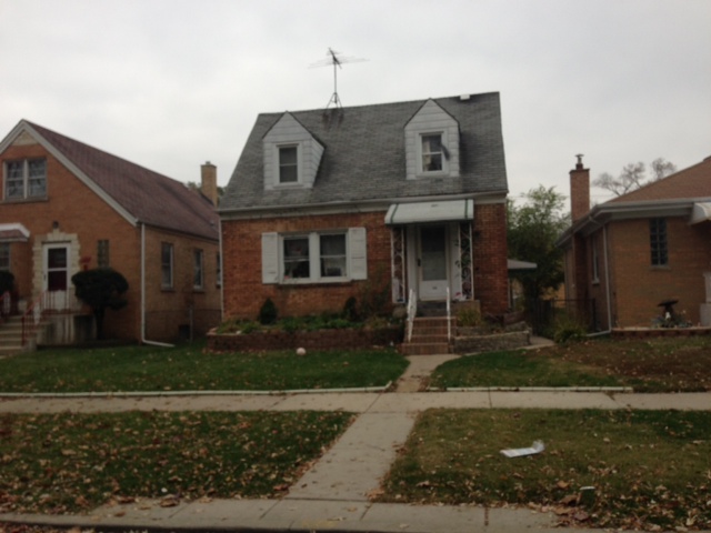  318 Hyde Park Ave, Bellwood, IL photo