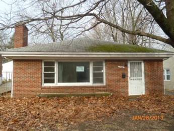  1744 E Moore St, Decatur, IL photo