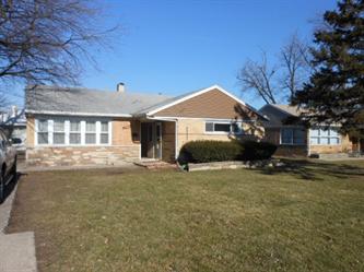  6740 West 111th Place, Worth, IL photo