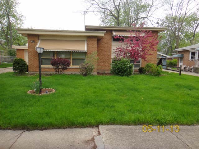  140 Constance Ln, Chicago Heights, IL photo