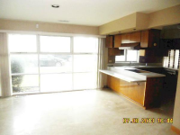  6422 W Forest Preserve Ave, Harwood Heights, Illinois 5619622