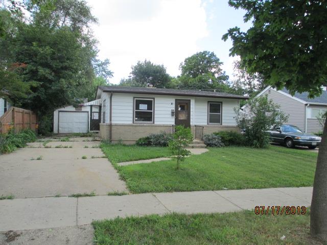  1056 N Berwick Blvd, Waukegan, IL photo