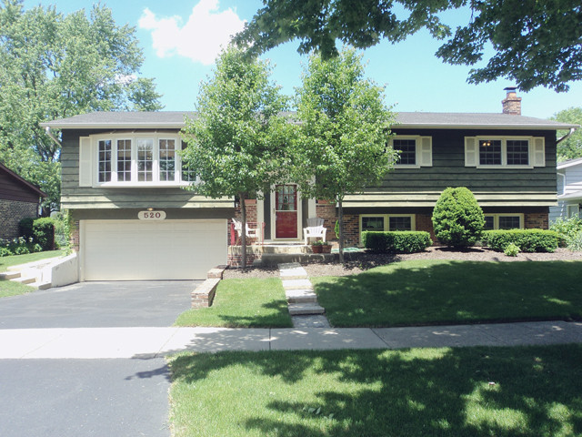  520 West Hackberry Drive, Arlington Heights, IL photo