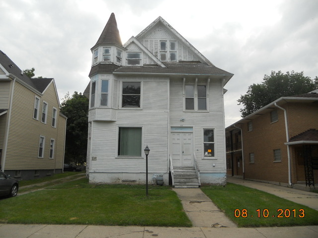  212 N West St Apt, Waukegan, Illinois  photo