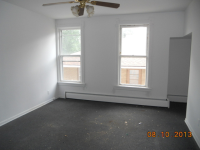  212 N West St Apt, Waukegan, Illinois  6062347