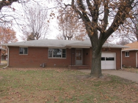  149 Hickory St, Wood River, IL photo
