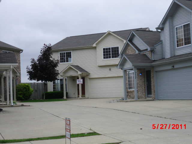  2456 Grand Fir Dr, Greenwood, IN photo