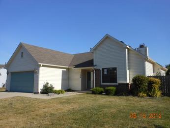  1126 Barcelona Dr, Greenwood, IN photo
