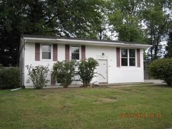  1442 Longfellow Dr, Clarksville, IN photo